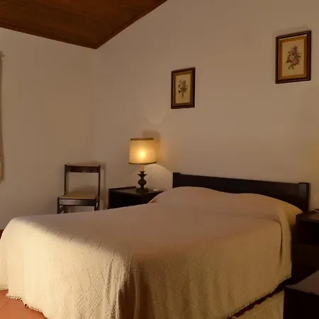 Farm stay Casa Da Ponte Alvoco da Serra