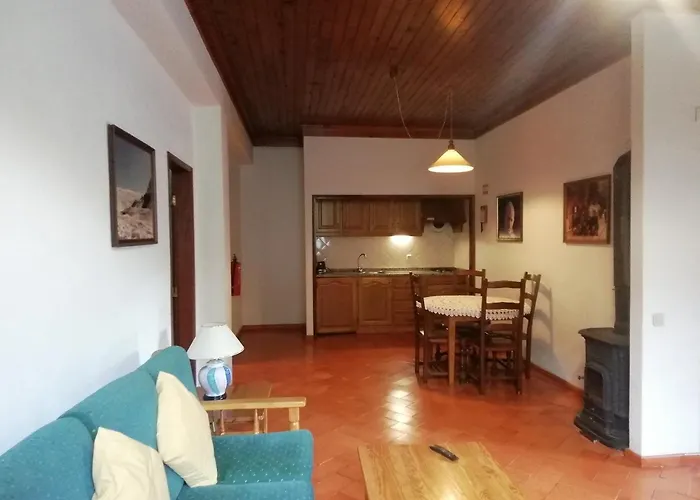 Casa Da Ponte مزرعة للإقامة Alvoco da Serra