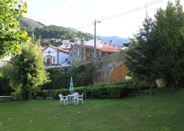 Casa Da Ponte Alvoco da Serra