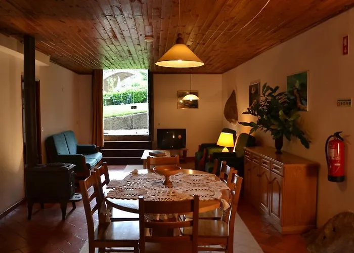 Casa Da Ponte مزرعة للإقامة Alvoco da Serra